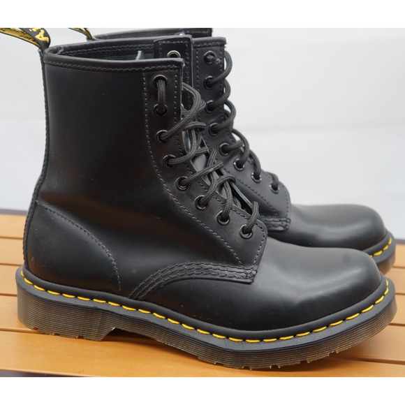 New! DR Martens Womens Size 7 Mens 6 1460 Smooth Leather Lace Up Boot Black main image 4